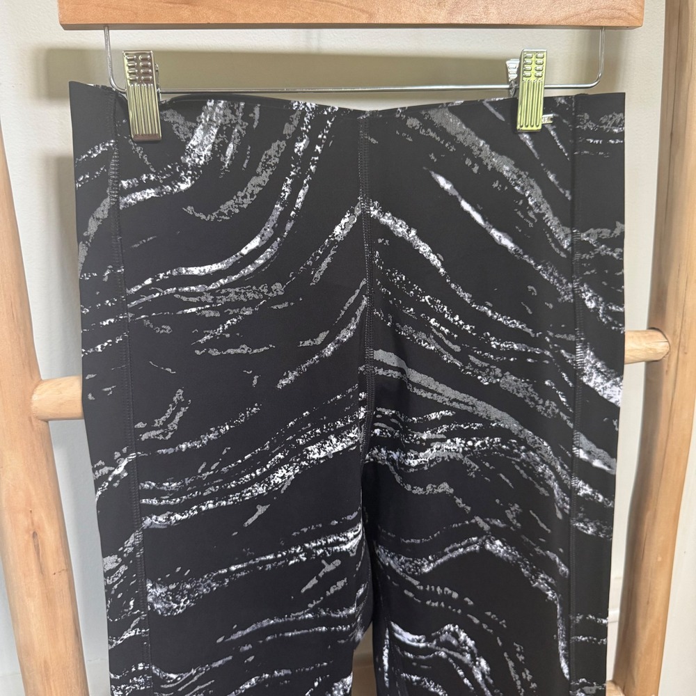 PINK Victoria's Secret Active Leggings Black Silver Metallic Marble Print Medium - Picture 2 of 8